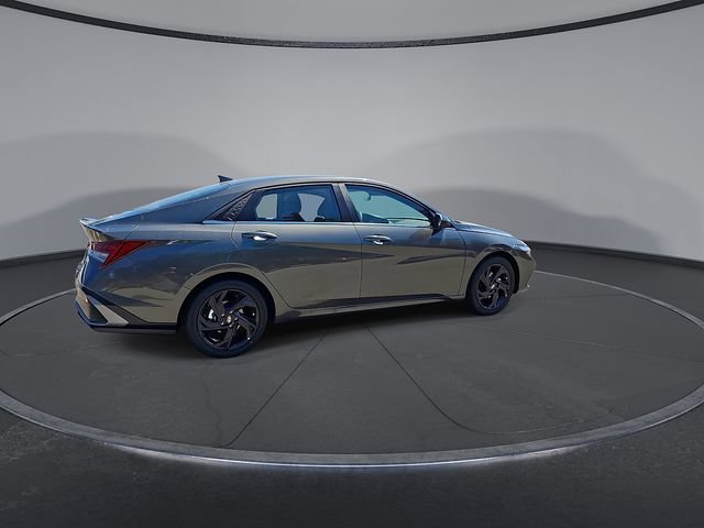 New 2026 Hyundai Elantra SEL Sport Premium FWD image 9
