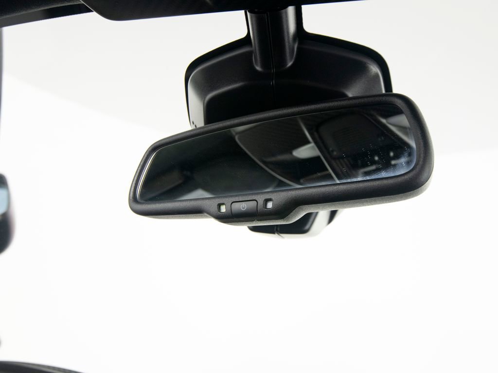 Used 2019 McLaren Senna image 58