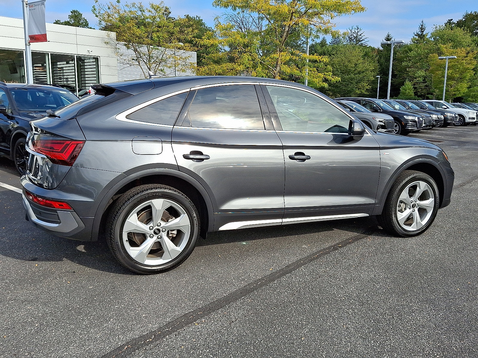 Certified 2025 Audi Q5 2.0T Premium Plus image 7