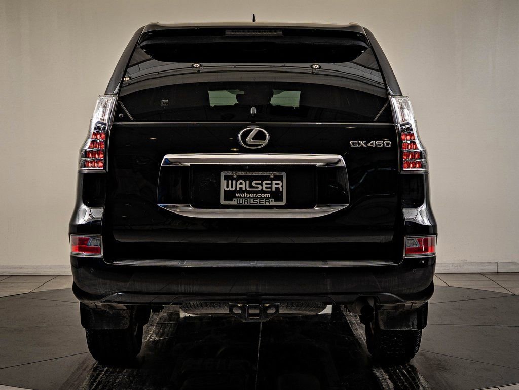 Used 2023 Lexus GX 460 Premium w/ Premium Package image 7