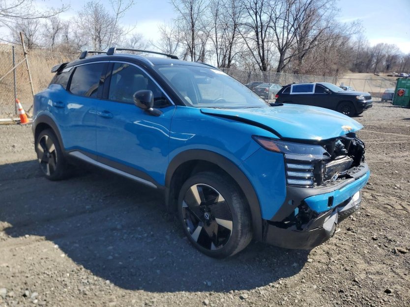 Used 2026 Nissan Kicks SR w/ SR Premium Package image 1