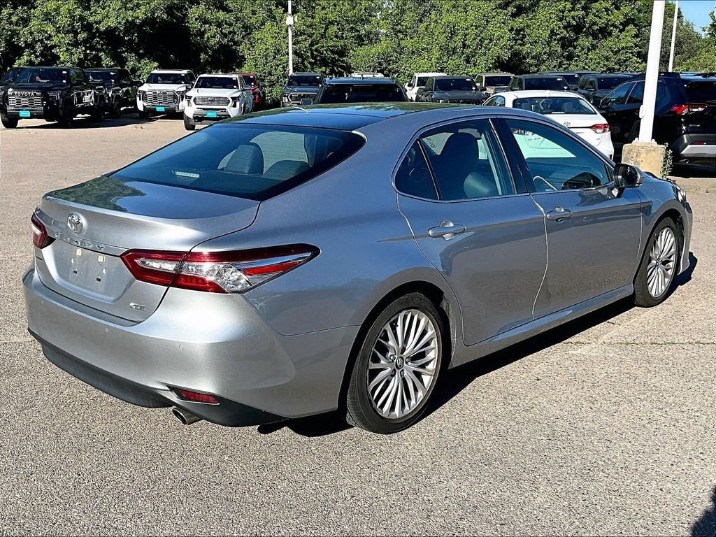 Certified 2018 Toyota Camry XLE FWD image 6
