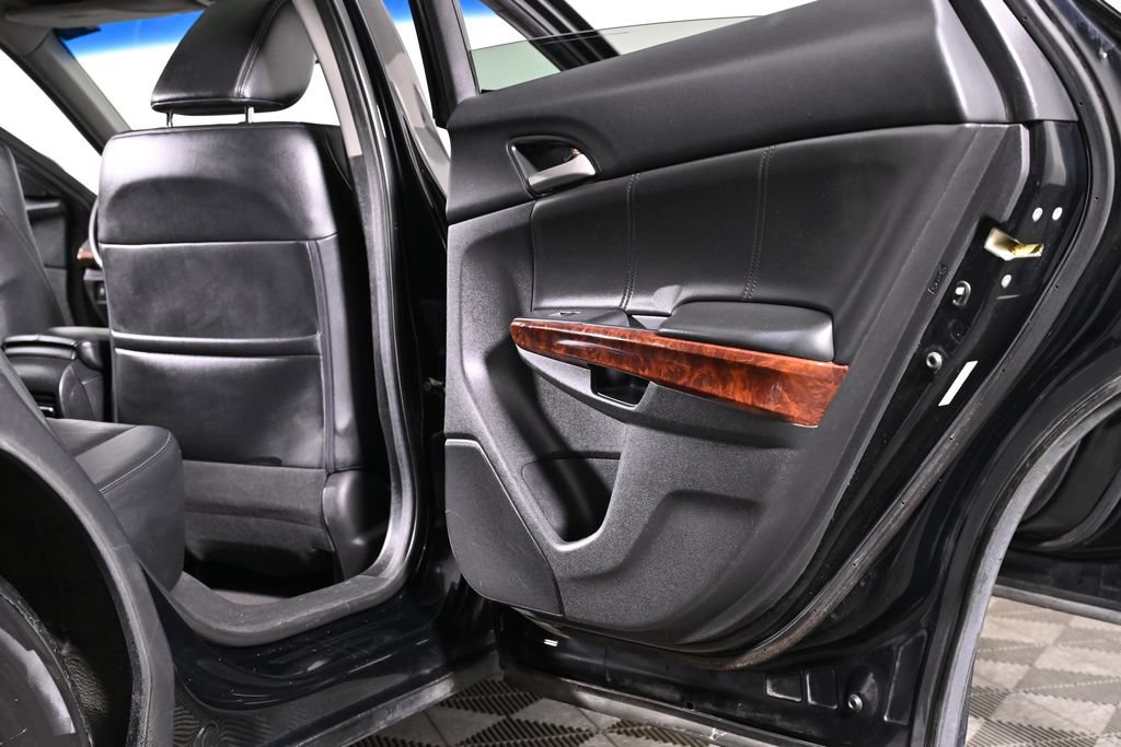 Used 2011 Honda Crosstour EX-L image 26