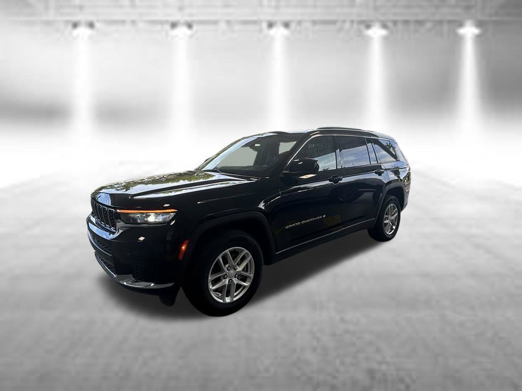 Certified 2024 Jeep Grand Cherokee L Laredo RWD image 3