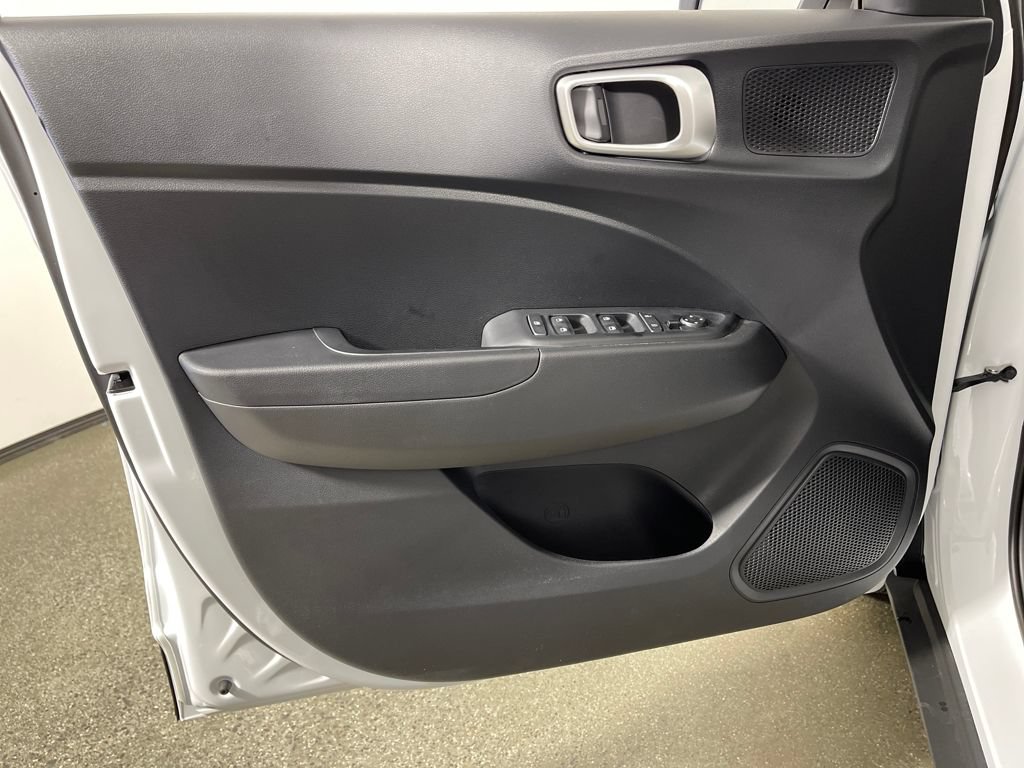 New 2026 Hyundai Venue SEL FWD image 19