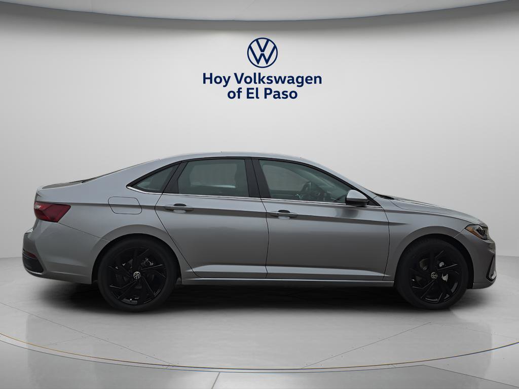 New 2026 Volkswagen Jetta SE image 2