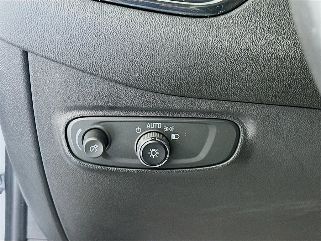 Used 2022 Chevrolet Equinox RS image 10