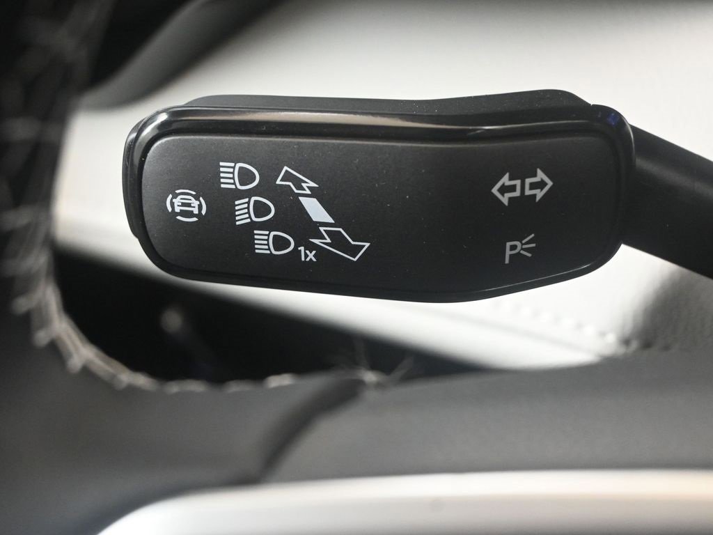 New 2025 Volkswagen Taos S image 29