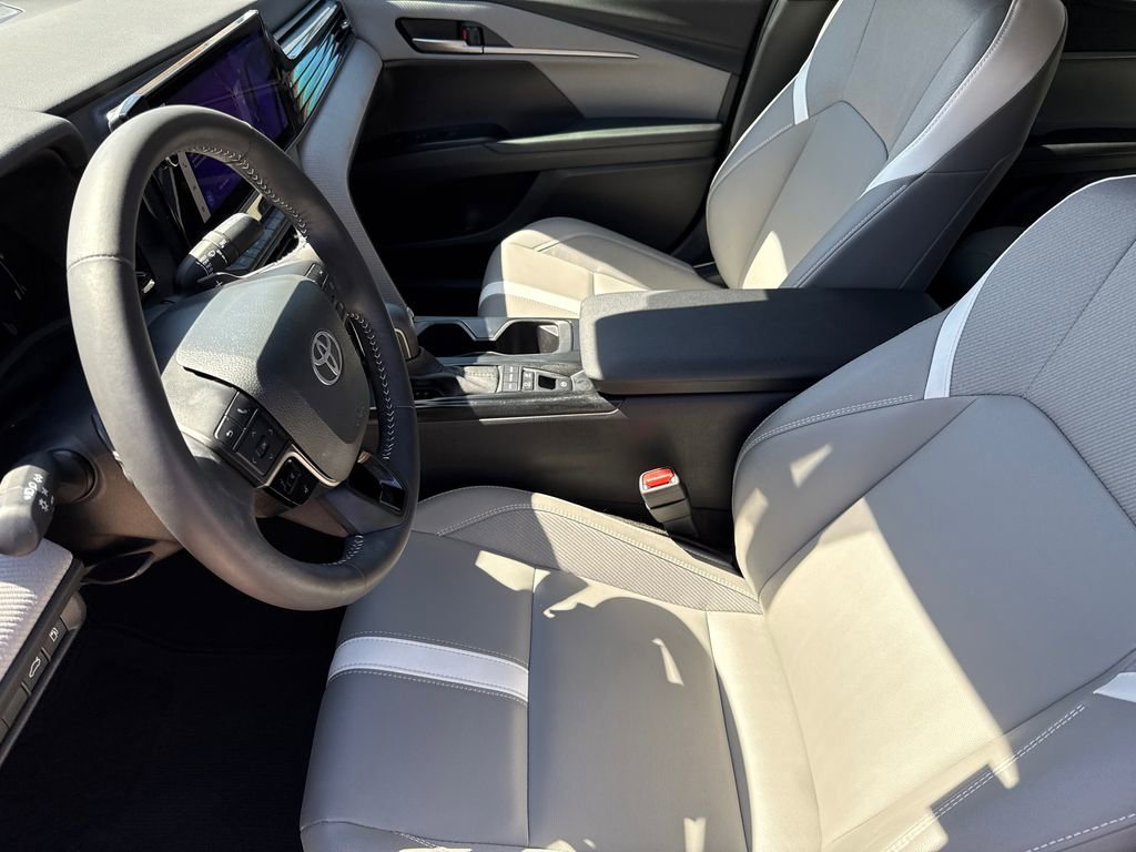 Used 2025 Toyota Camry SE w/ Multimedia Upgrade Package FWD image 18