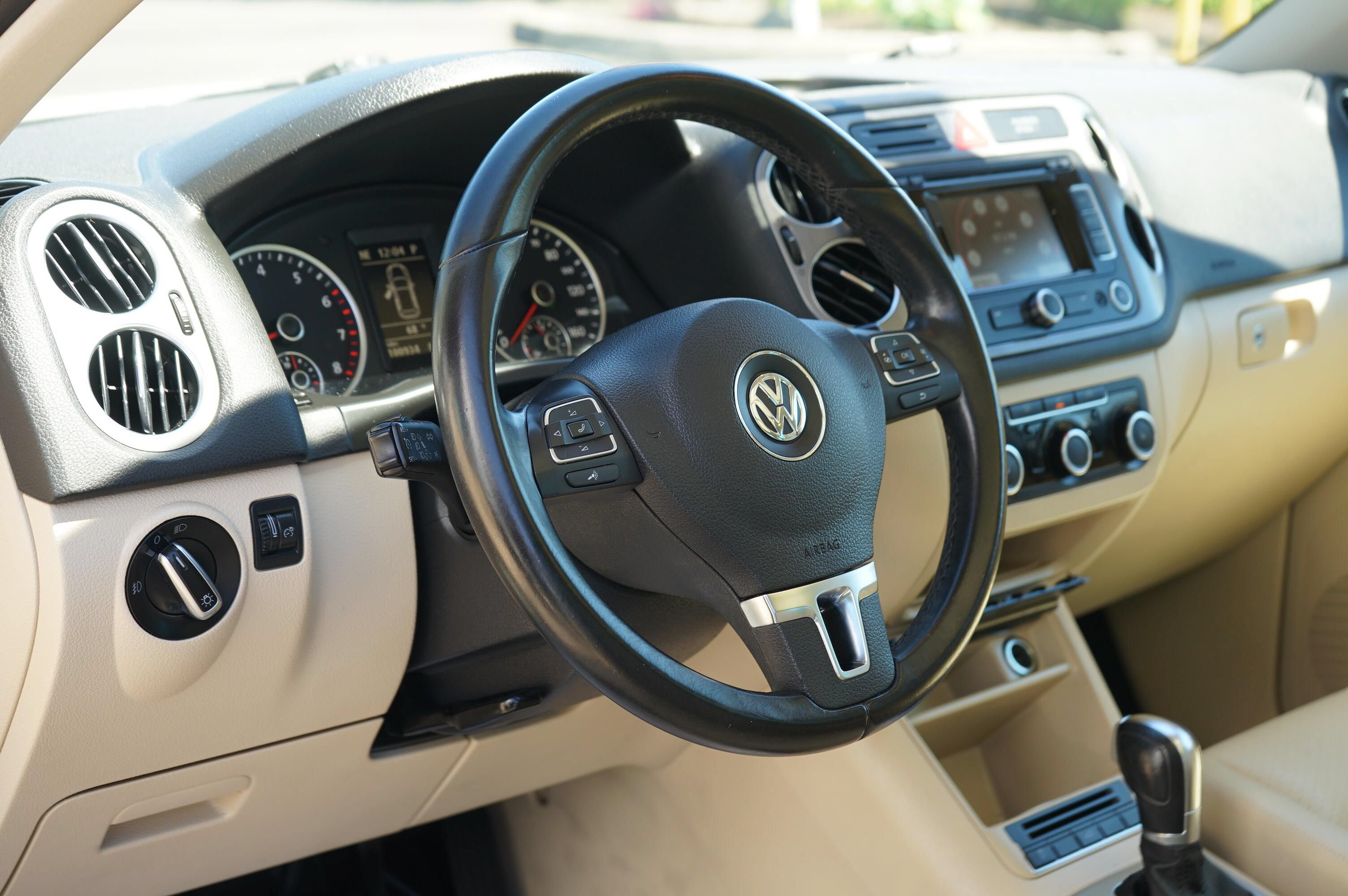 Used 2011 Volkswagen Tiguan S AWD/4WD image 12