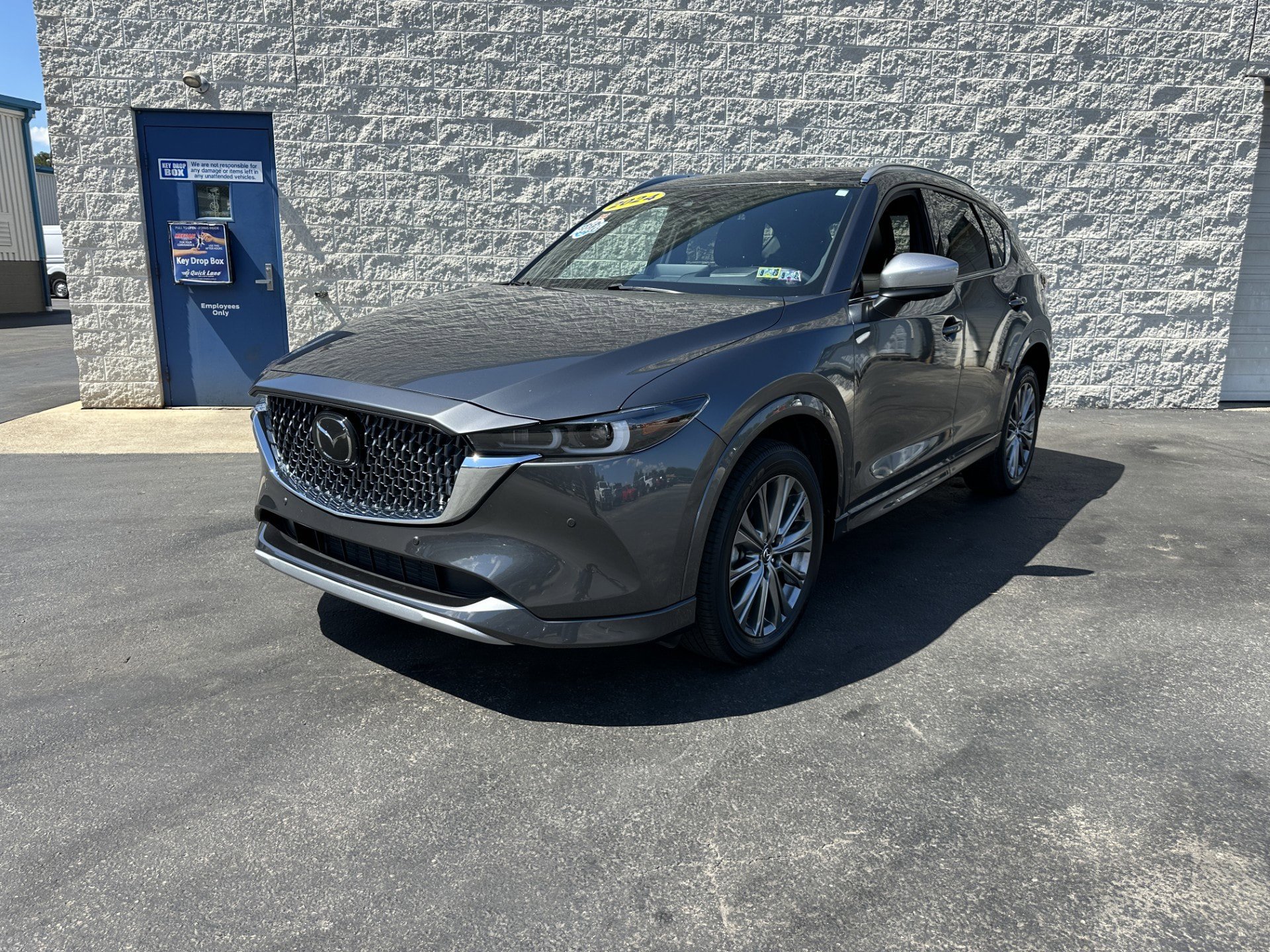 Used 2024 MAZDA CX-5 Signature AWD/4WD image 3