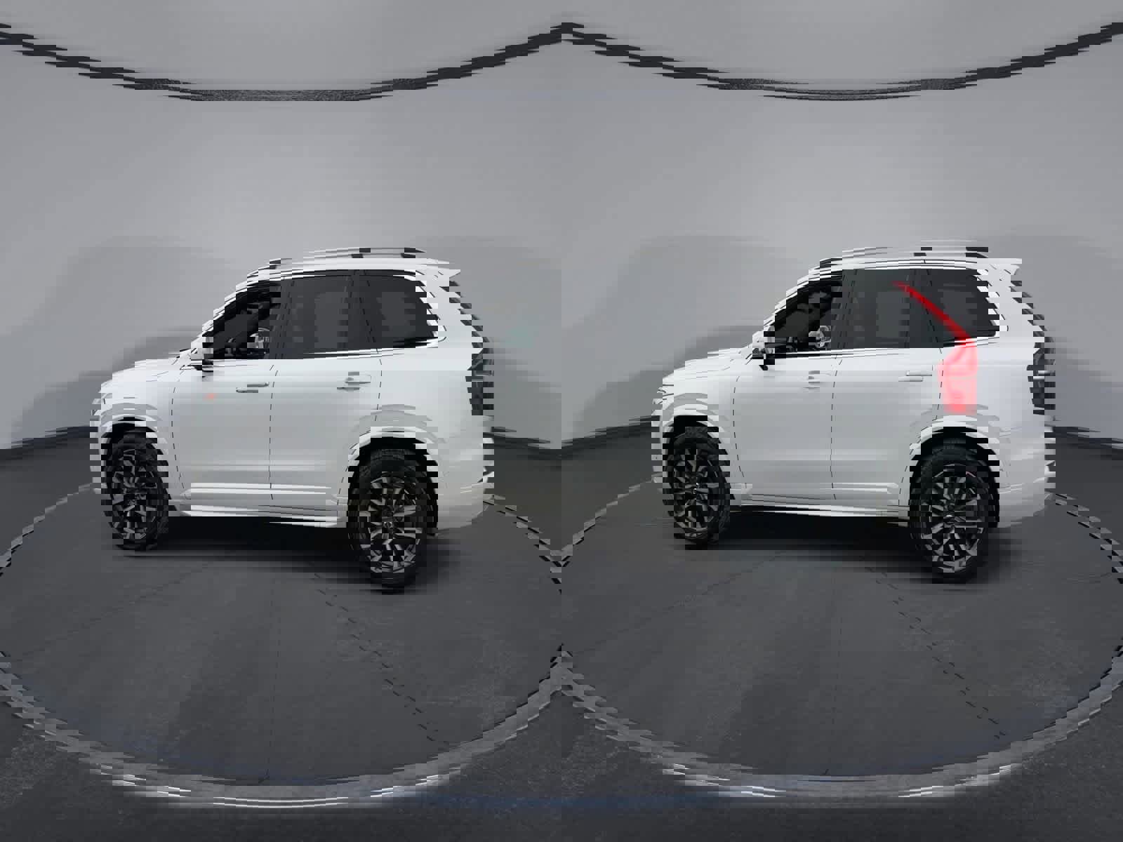 Used 2018 Volvo XC90 T6 Momentum w/ Convenience Package image 5