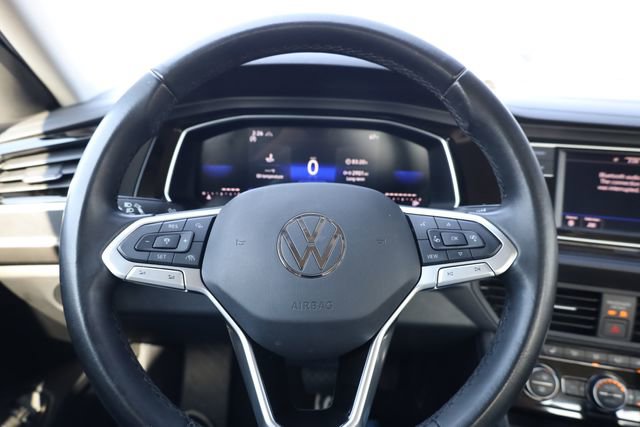 Used 2024 Volkswagen Jetta SE image 16