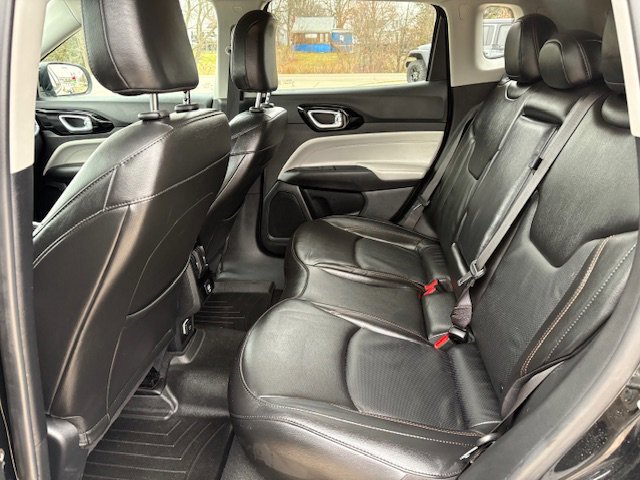 Used 2022 Jeep Compass Limited image 9