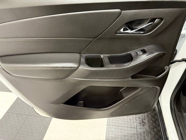 Used 2021 Chevrolet Traverse RS image 24