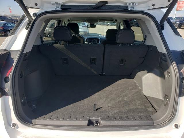 Used 2023 GMC Terrain SLE w/ Driver Convenience Package image 7