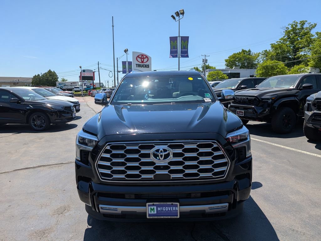 Used 2023 Toyota Sequoia Capstone AWD/4WD image 11
