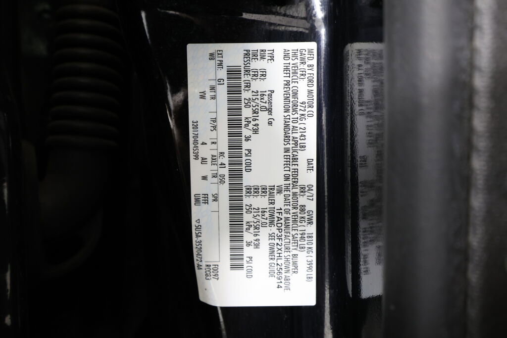 Used 2017 Ford Focus SE FWD image 37