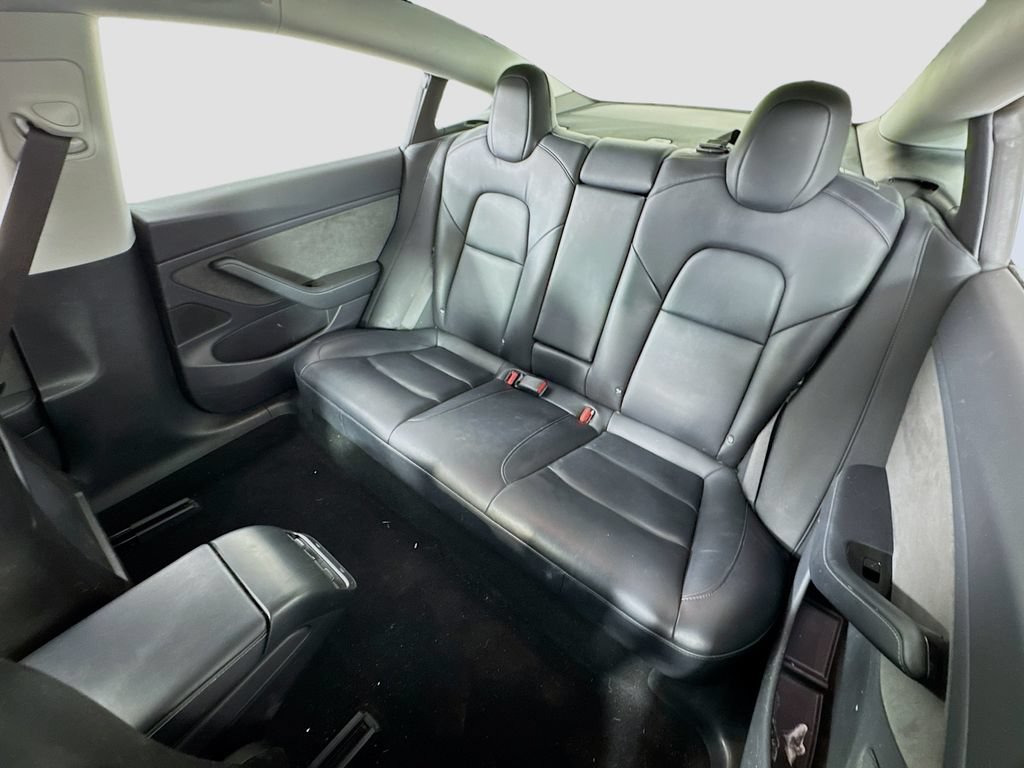 Used 2018 Tesla Model 3 Long Range RWD image 12