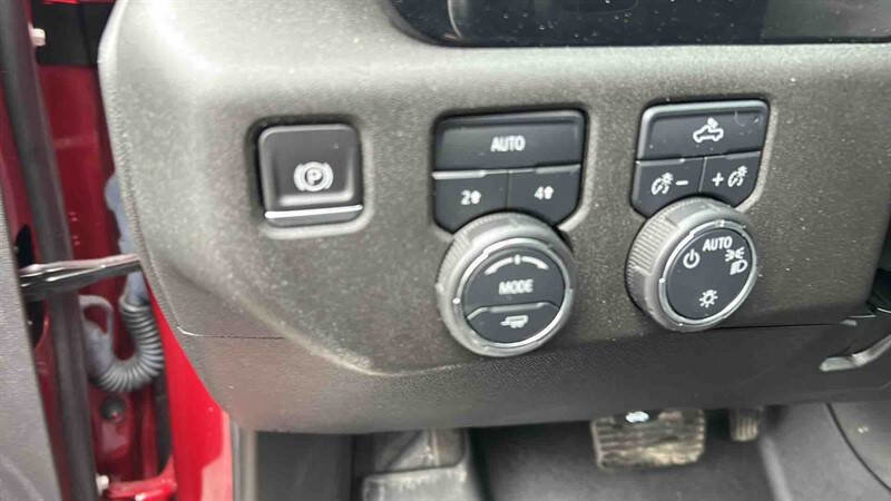 Used 2023 Chevrolet Silverado 1500 LT image 22