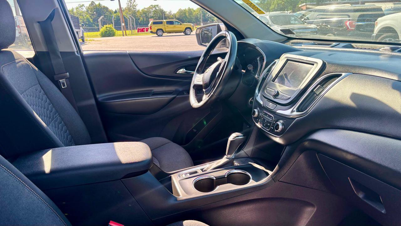 Used 2021 Chevrolet Equinox LT w/ Driver Convenience Package FWD image 10