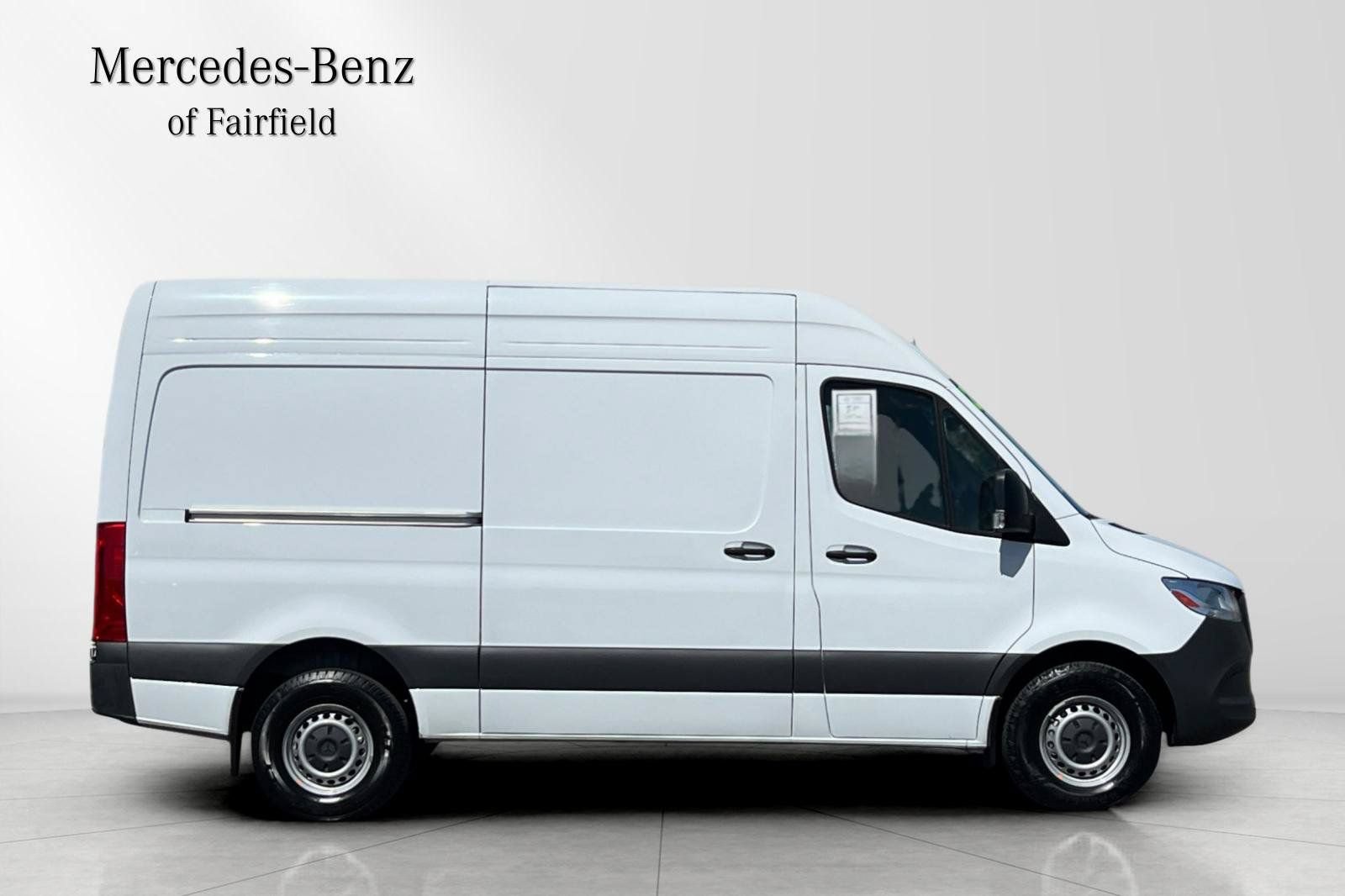 Used 2025 Mercedes-Benz Sprinter 2500 image 7