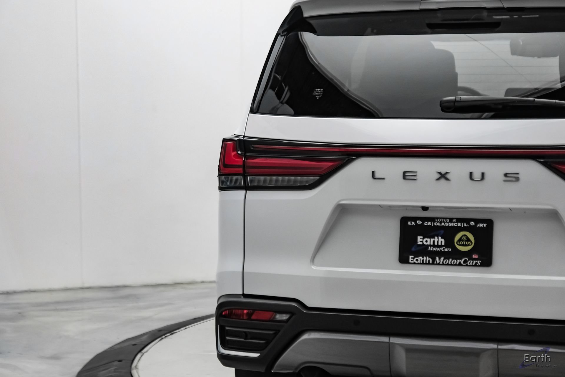 Used 2023 Lexus LX 600 4WD w/ Accessory Package (Z1) image 14
