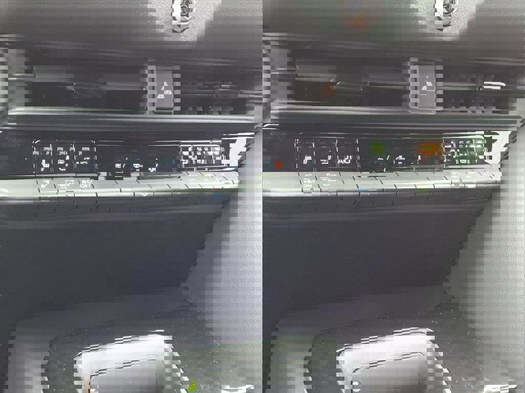 New 2025 Toyota Crown Signia XLE image 18