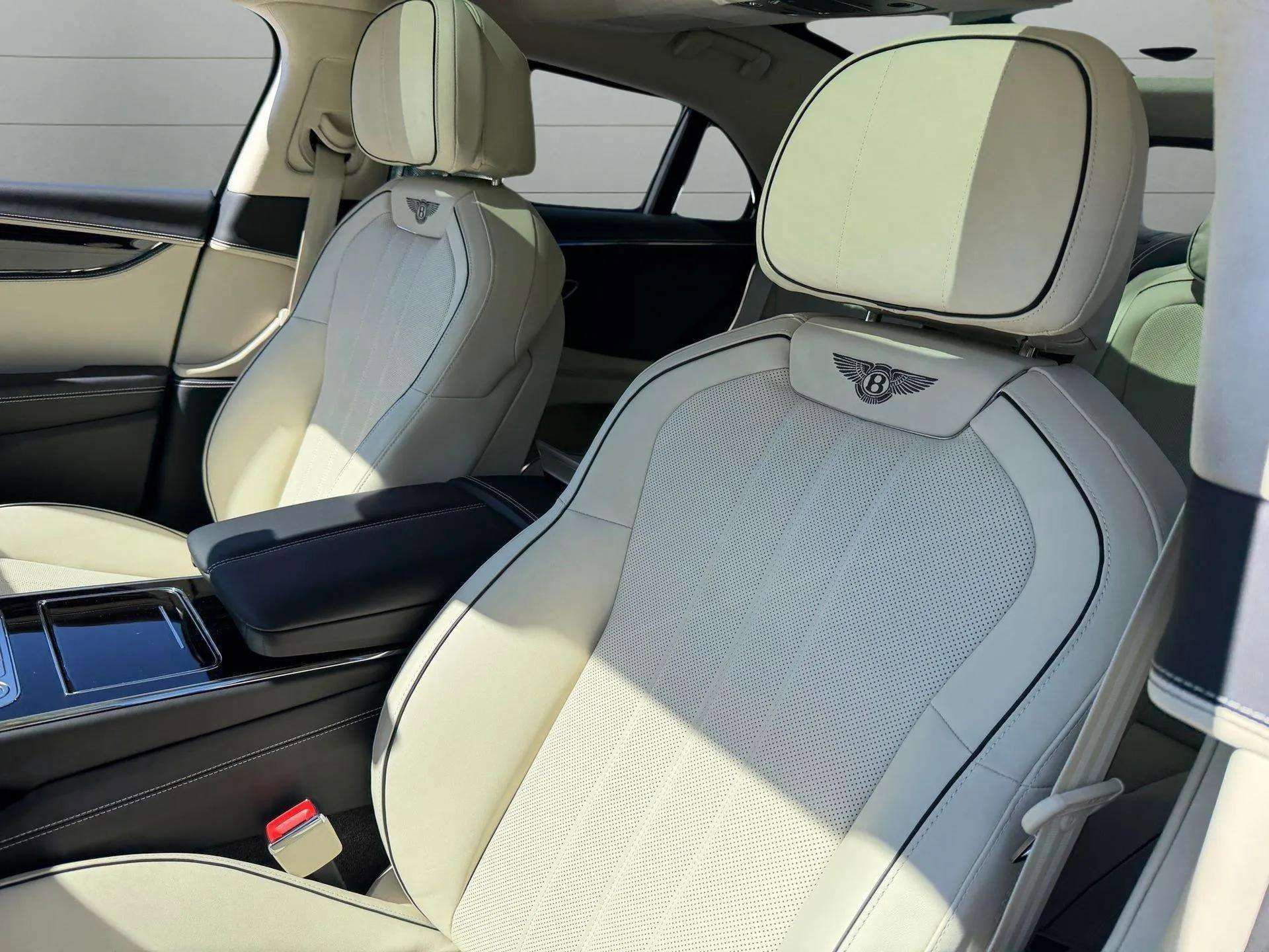 New 2026 Bentley Flying Spur Plug-In Hybrid AWD/4WD image 28
