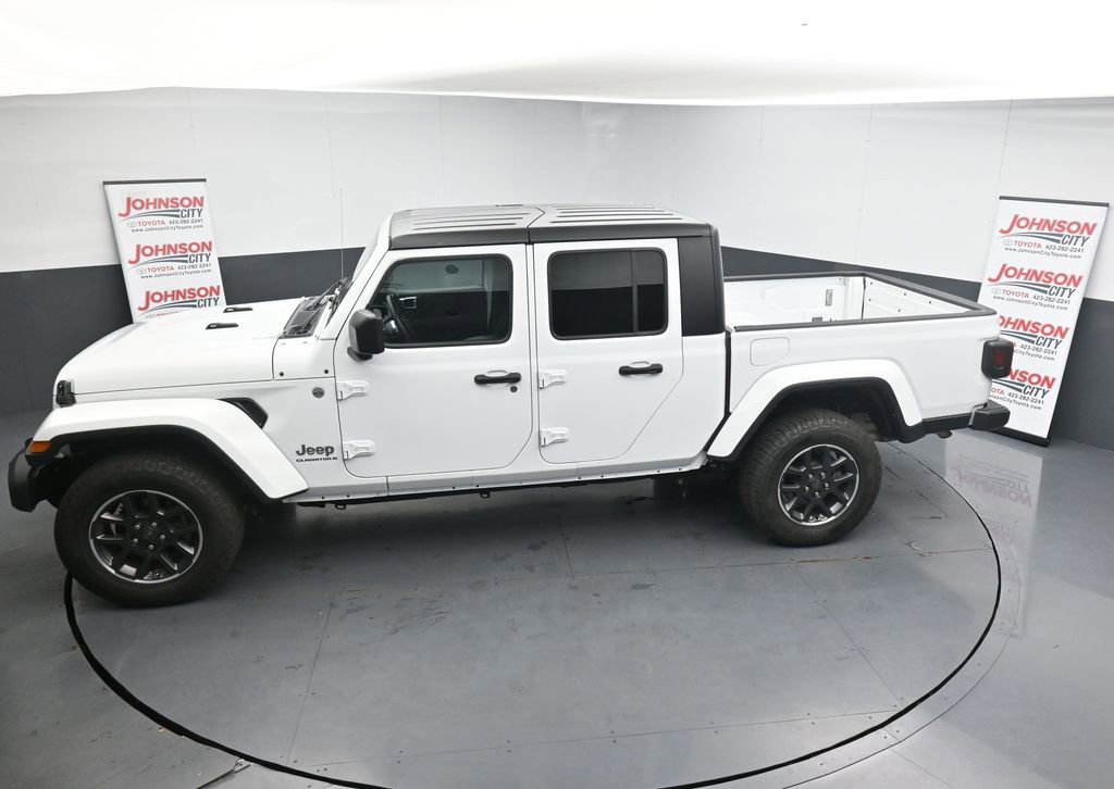 Used 2023 Jeep Gladiator Overland AWD/4WD image 24