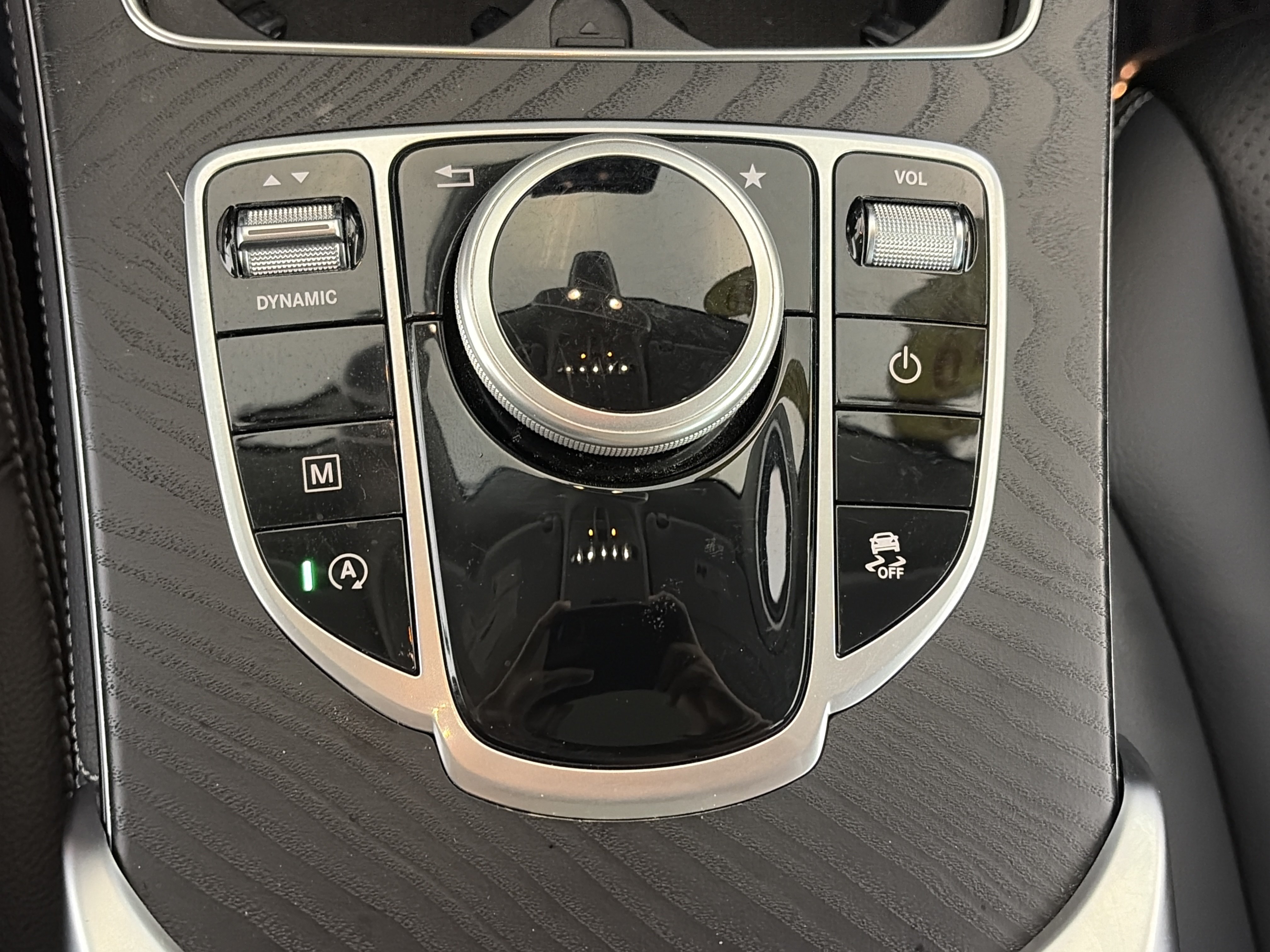 Used 2019 Mercedes-Benz GLC 300 4MATIC image 25