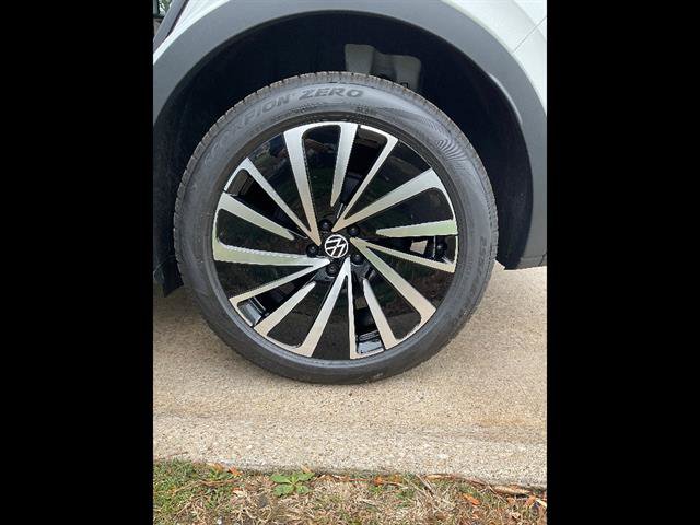 New 2025 Volkswagen ID.4 Pro AWD/4WD image 10