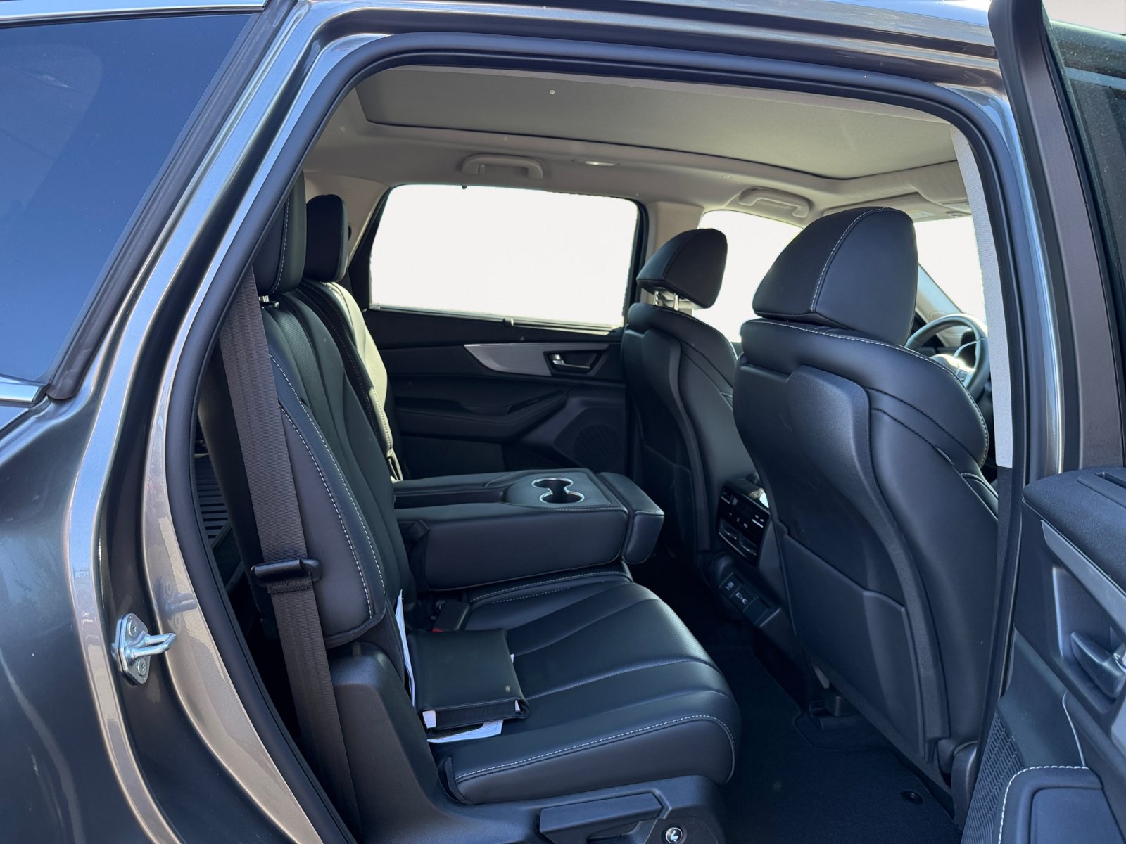 Used 2024 Acura MDX SH-AWD w/ Technology Package image 18