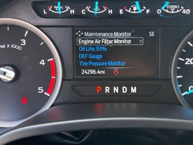 Used 2022 Ford F350 XLT w/ Black Appearance Package AWD/4WD image 4