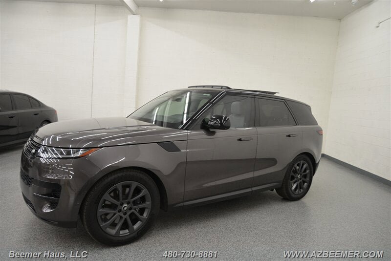 Used 2024 Land Rover Range Rover Sport SE image 4