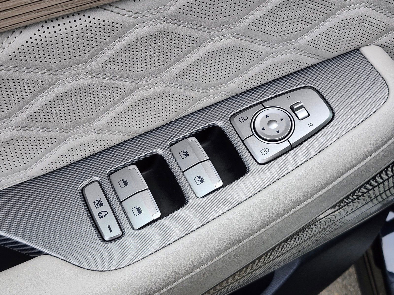 Used 2021 Hyundai Palisade Calligraphy image 17