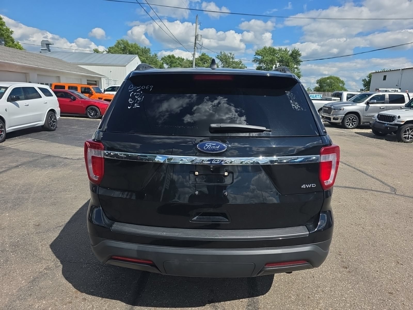 Used 2018 Ford Explorer 4WD image 4