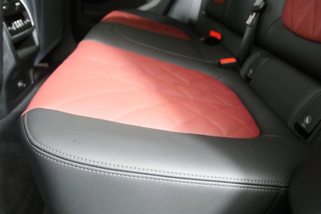 New 2026 BMW X6 xDrive40i image 14