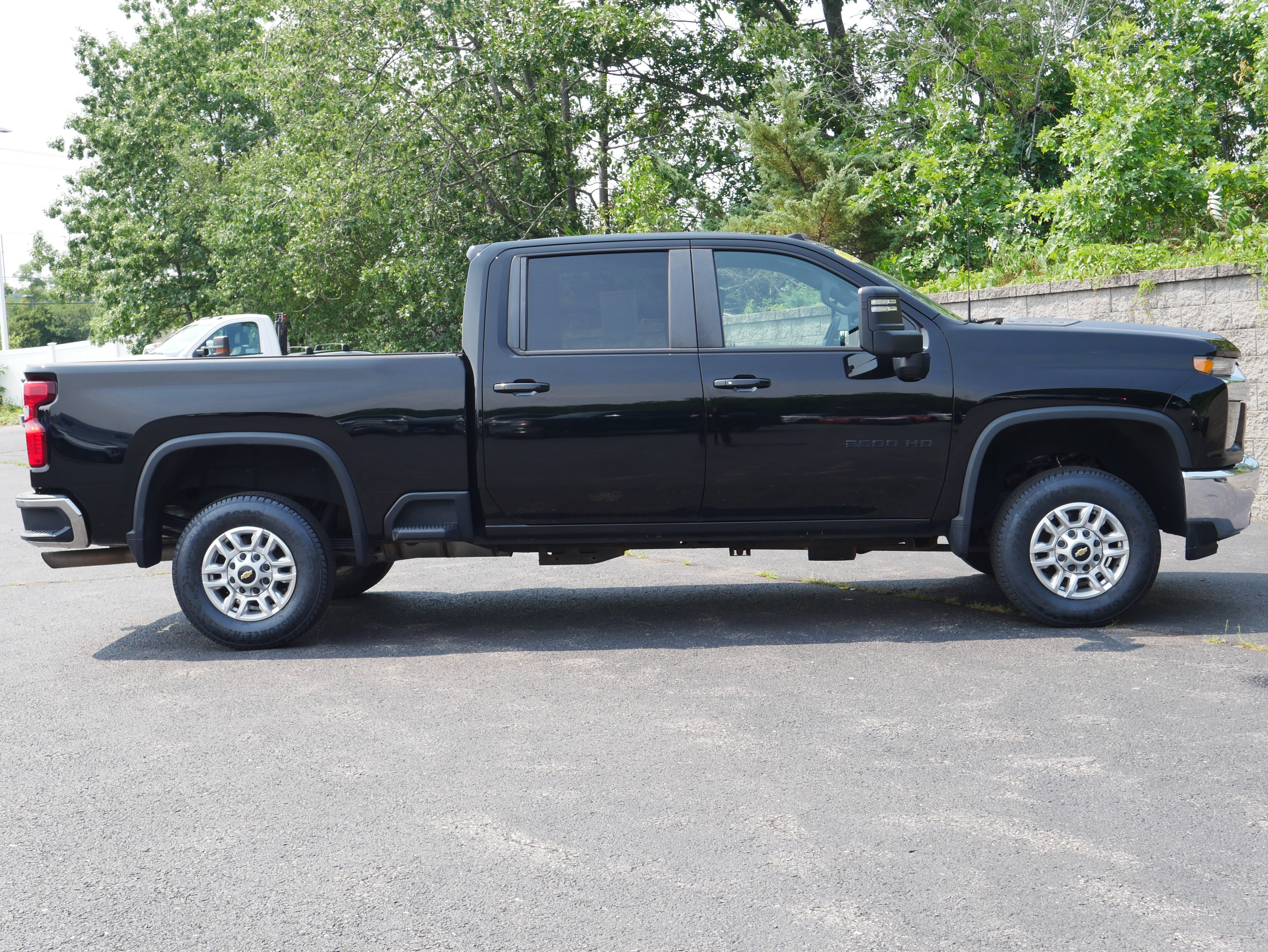 Certified 2022 Chevrolet Silverado 2500 LT w/ Convenience Package AWD/4WD image 10