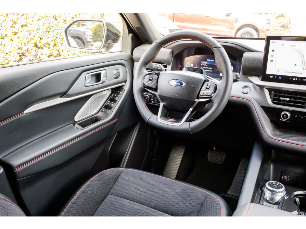 Used 2026 Ford Explorer ST w/ Sun And Sound Package AWD/4WD image 13