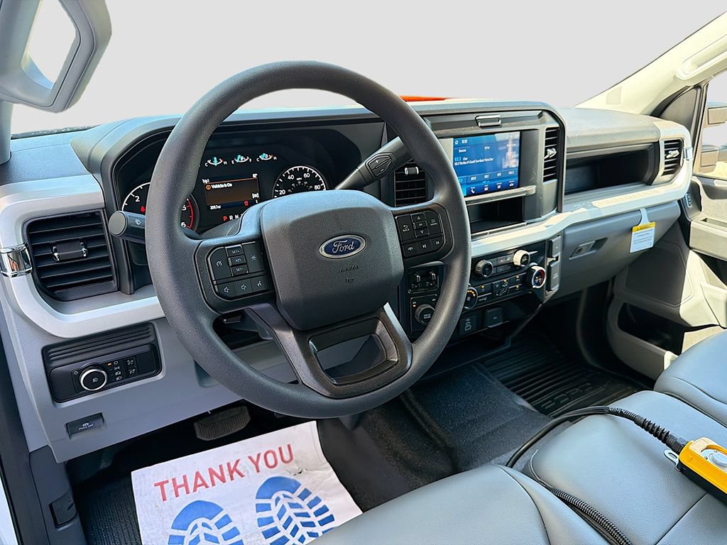 New 2026 Ford F550 4x4 Crew Cab image 15