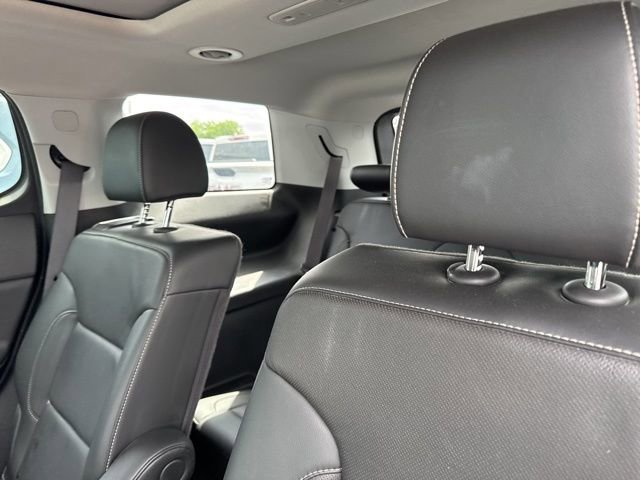 Used 2020 GMC Acadia SLT w/ Trailering Package FWD image 10