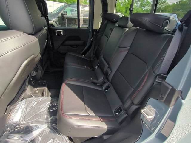 New 2026 Jeep Gladiator Rubicon w/ Steel Power Dome Hood Package AWD/4WD image 27