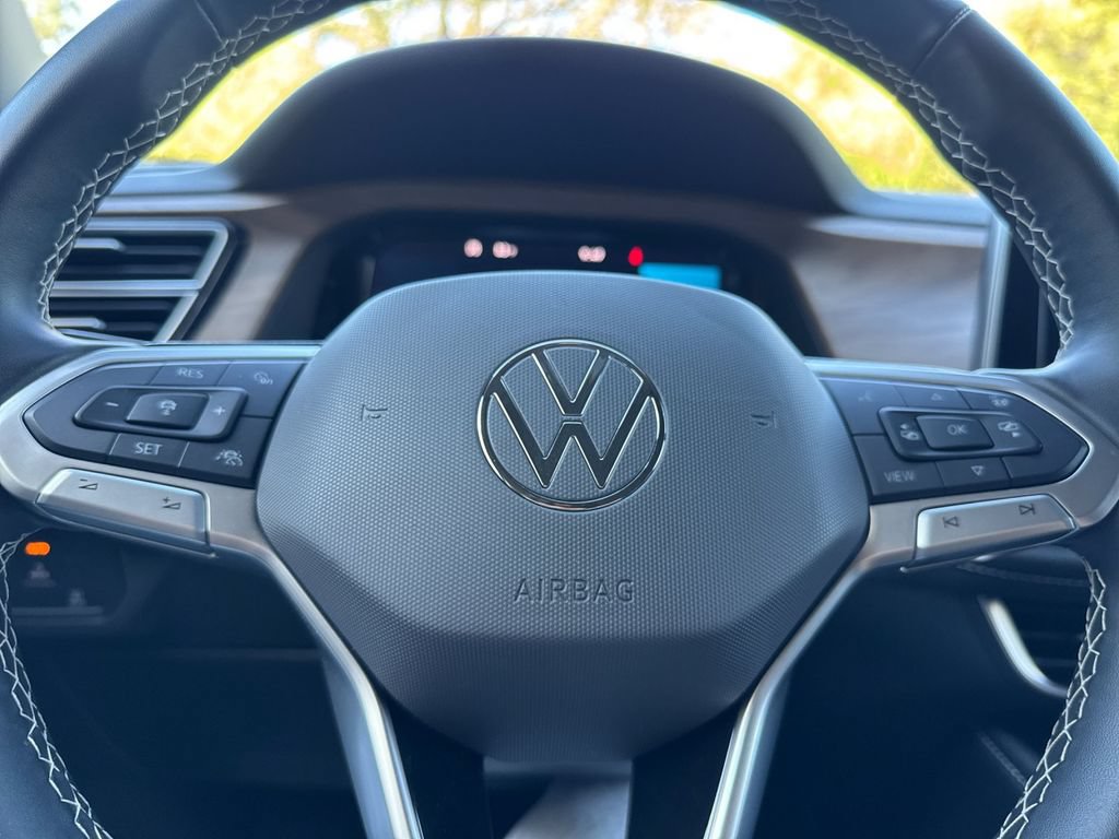 Used 2024 Volkswagen Atlas SE AWD/4WD image 28