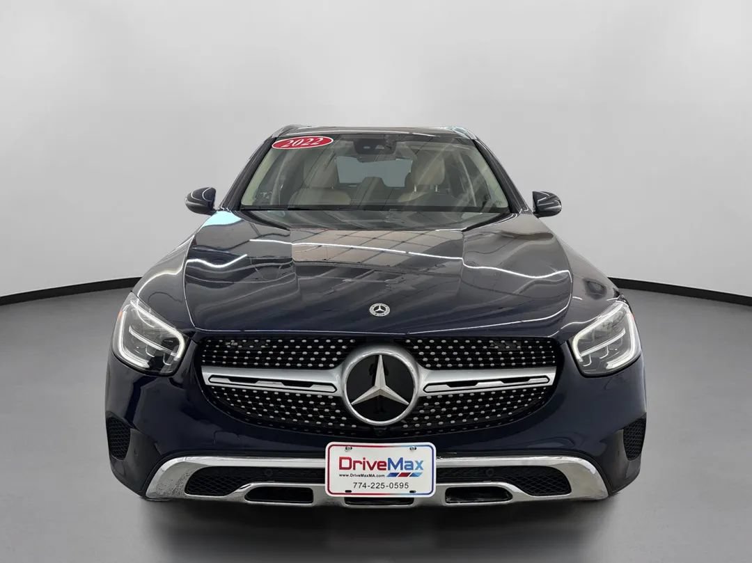 Used 2022 Mercedes-Benz GLC 300 4MATIC image 2