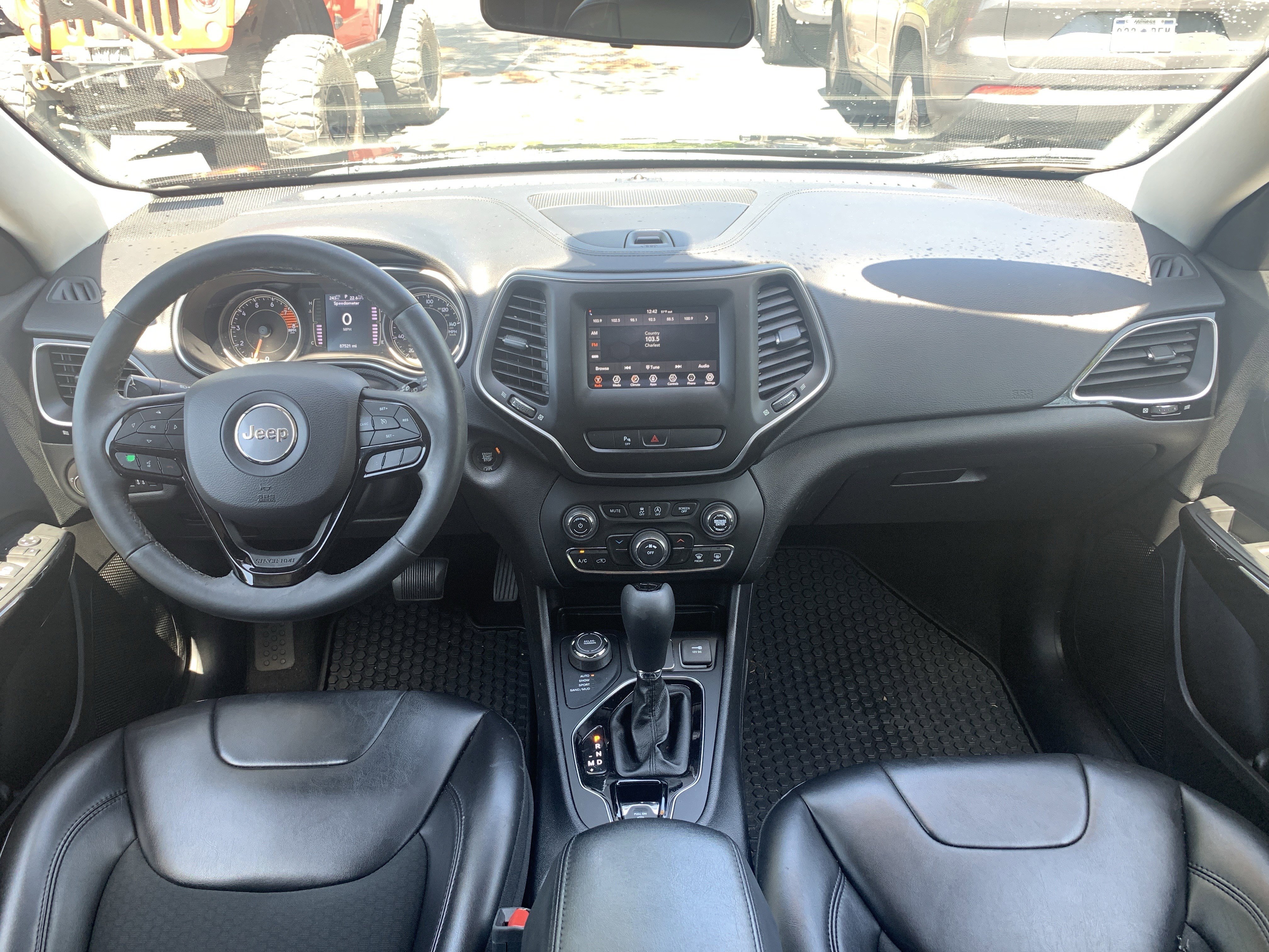 Used 2019 Jeep Cherokee Latitude Plus image 26