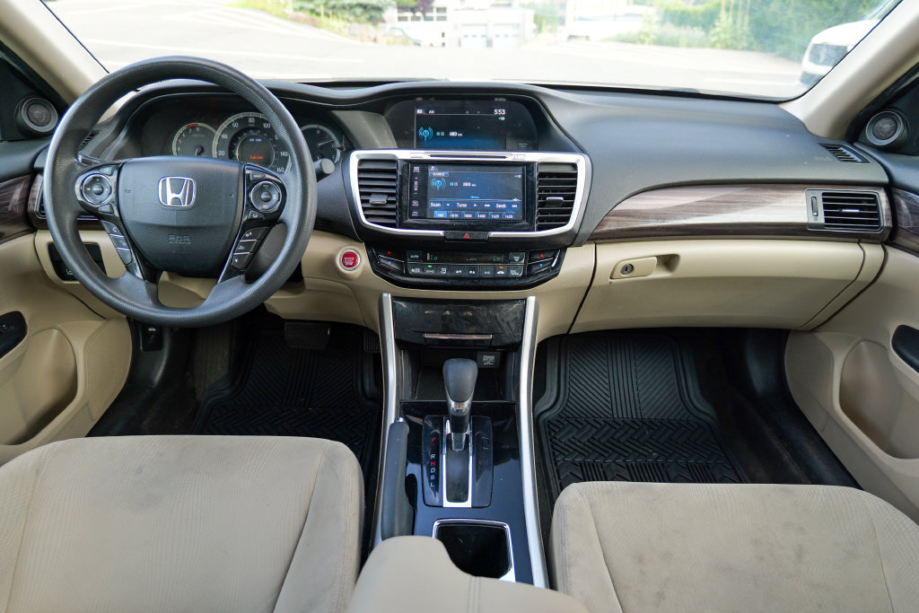 Used 2016 Honda Accord EX image 39