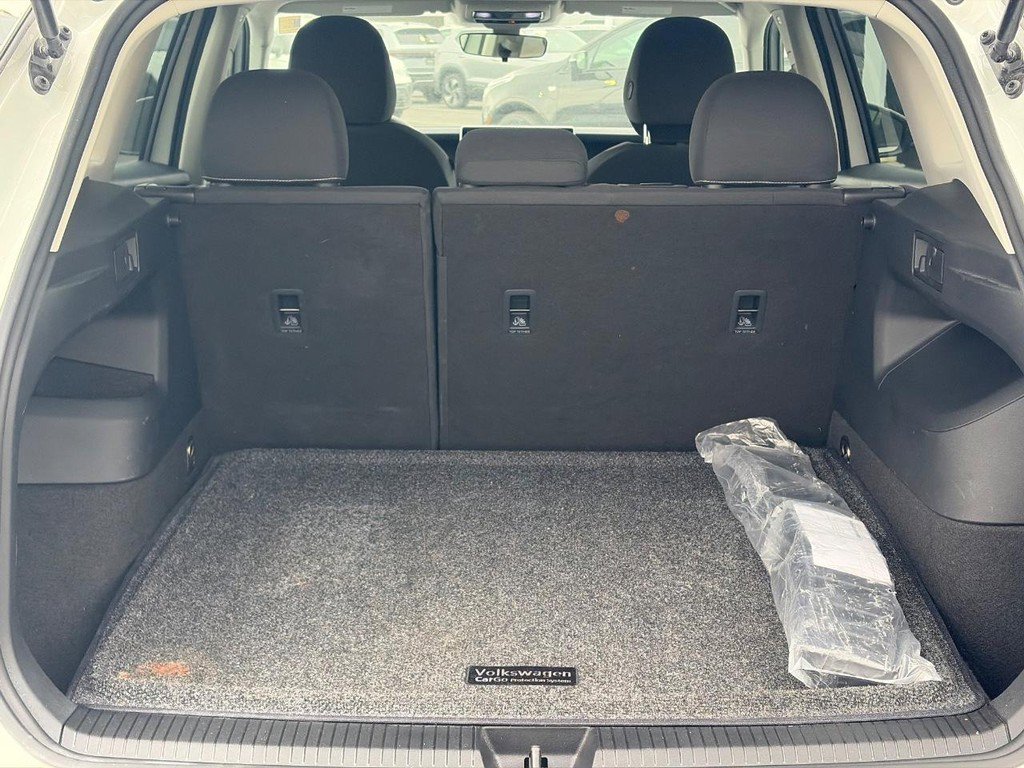 Used 2025 Volkswagen Tiguan S w/ 18" Wheel Package image 7