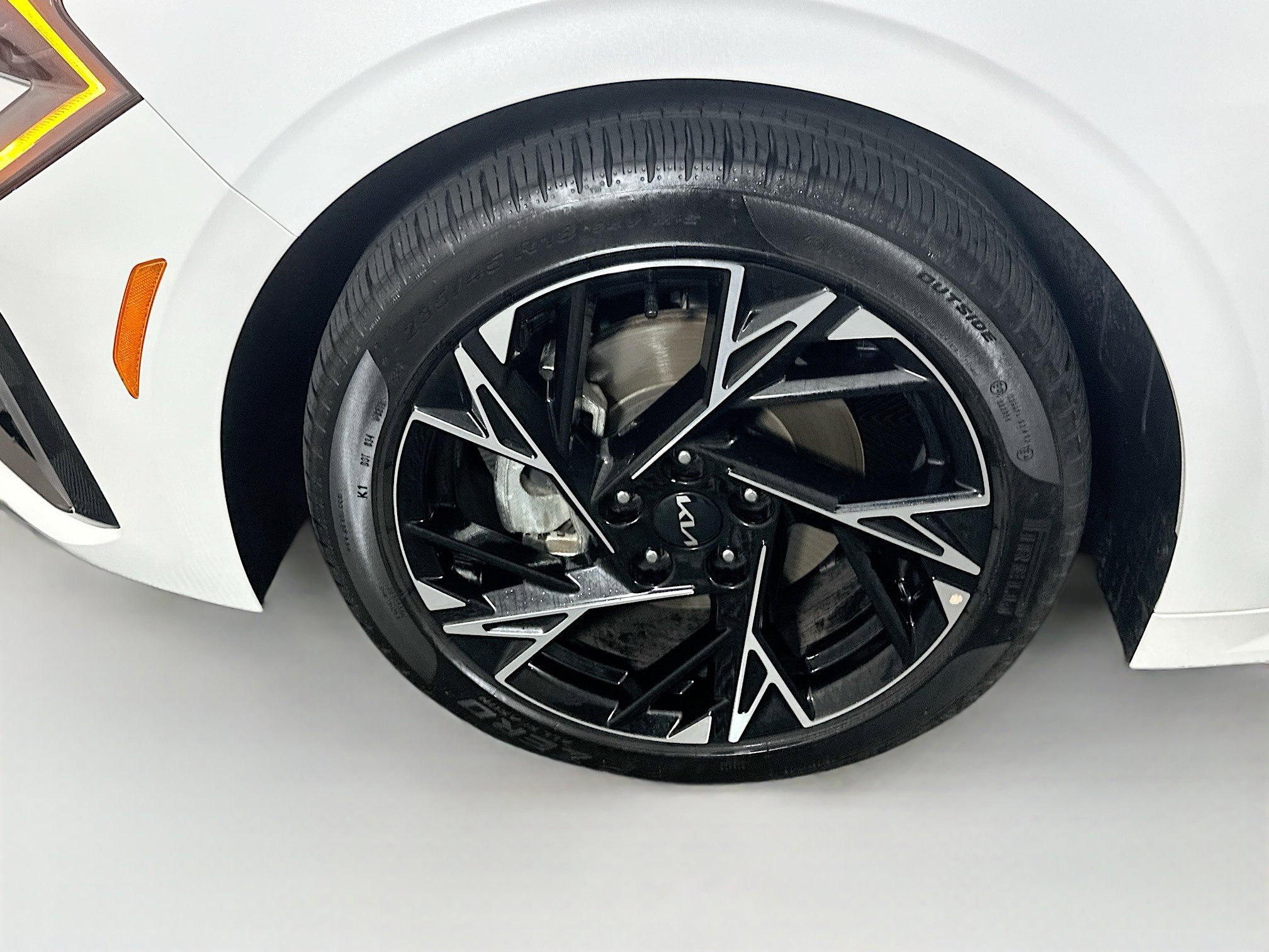 Used 2025 Kia K5 GT-Line w/ GT-Line Premium Package image 11