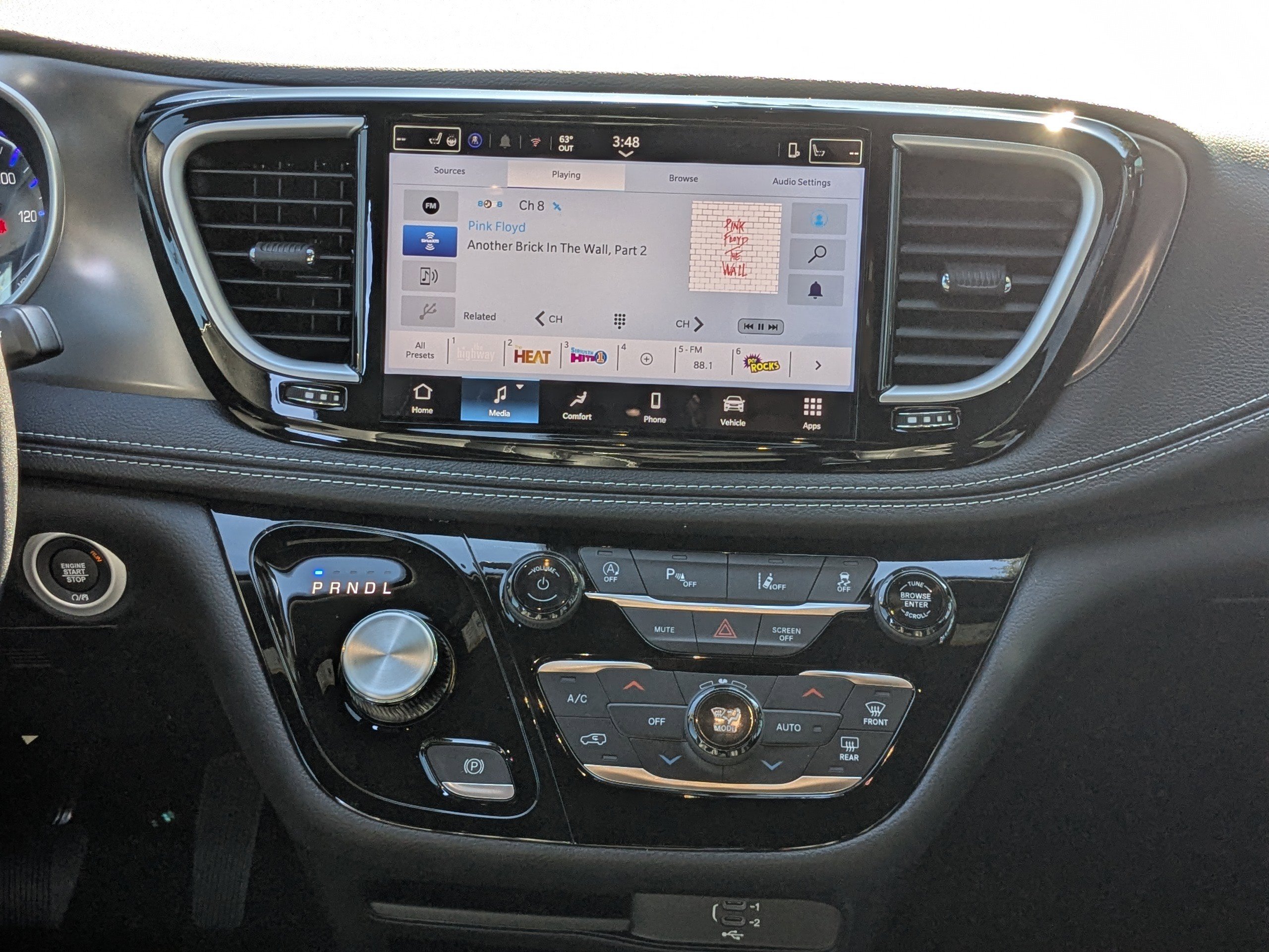 New 2026 Chrysler Pacifica Select image 17